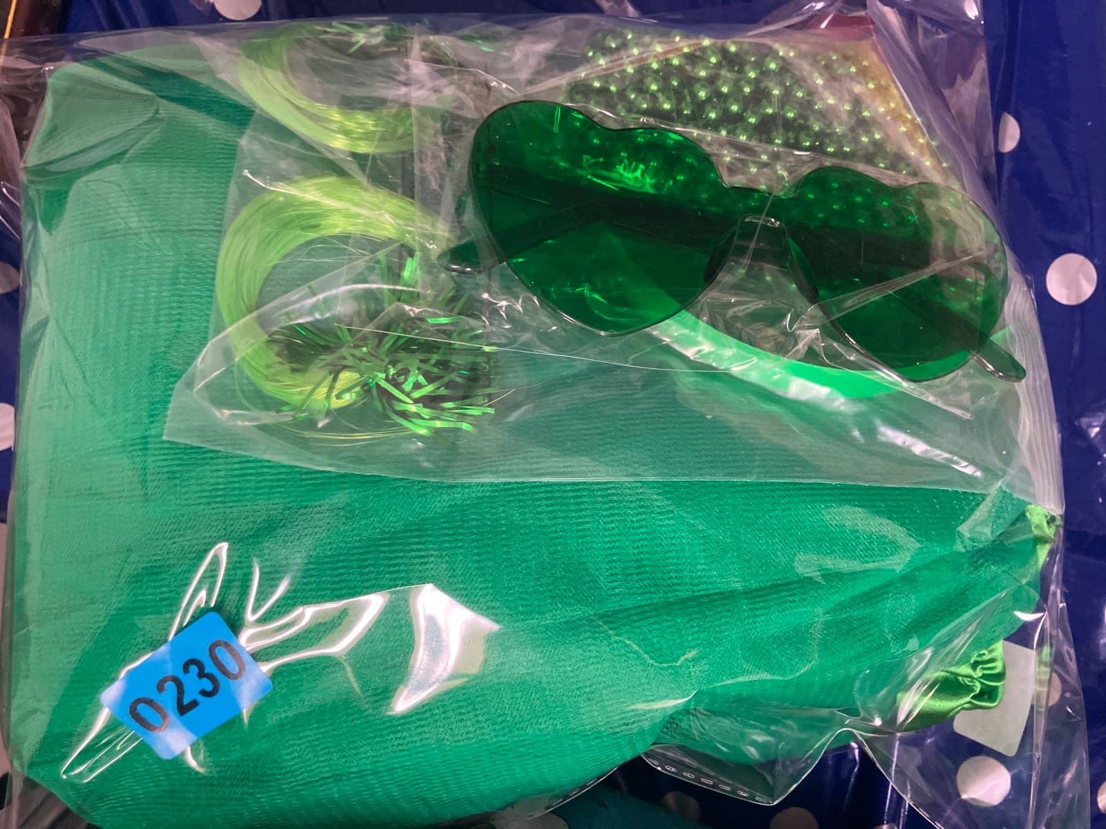 Green Party Accessory Set with Heart-Shaped Sunglasses