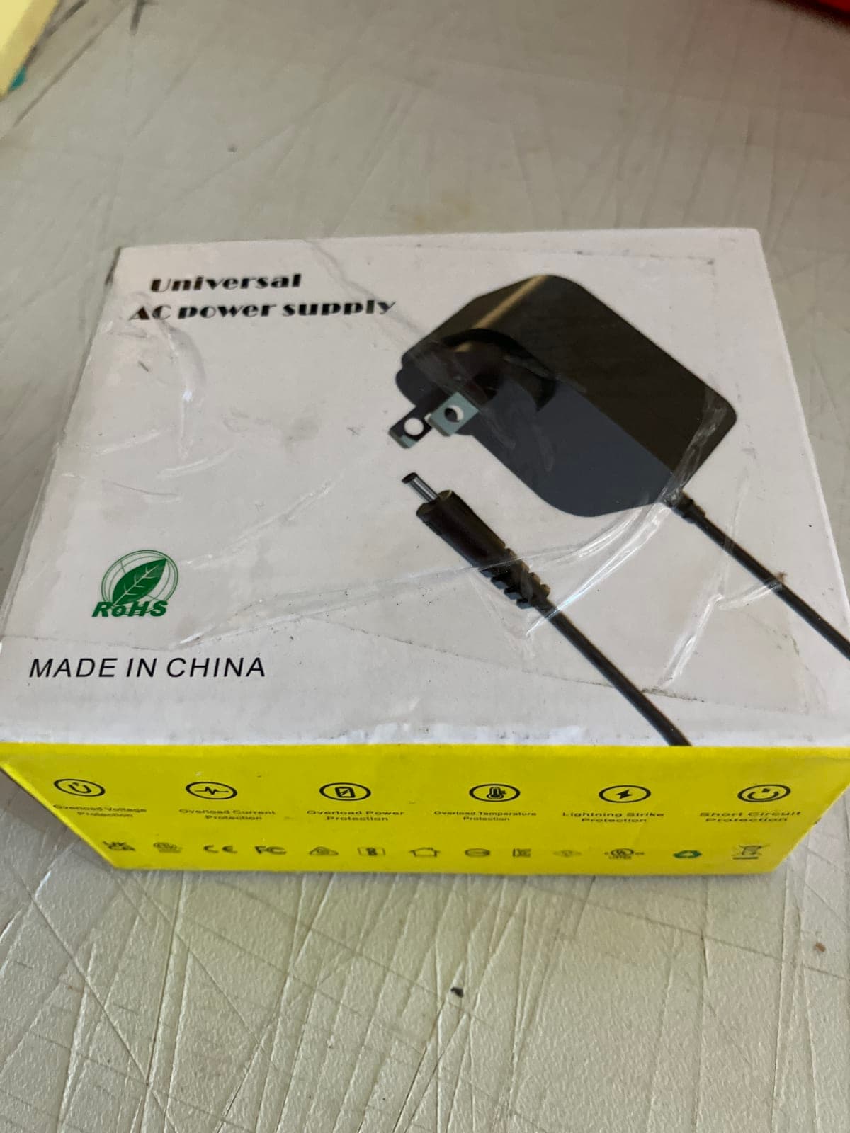 Universal AC Power Supply Adapter